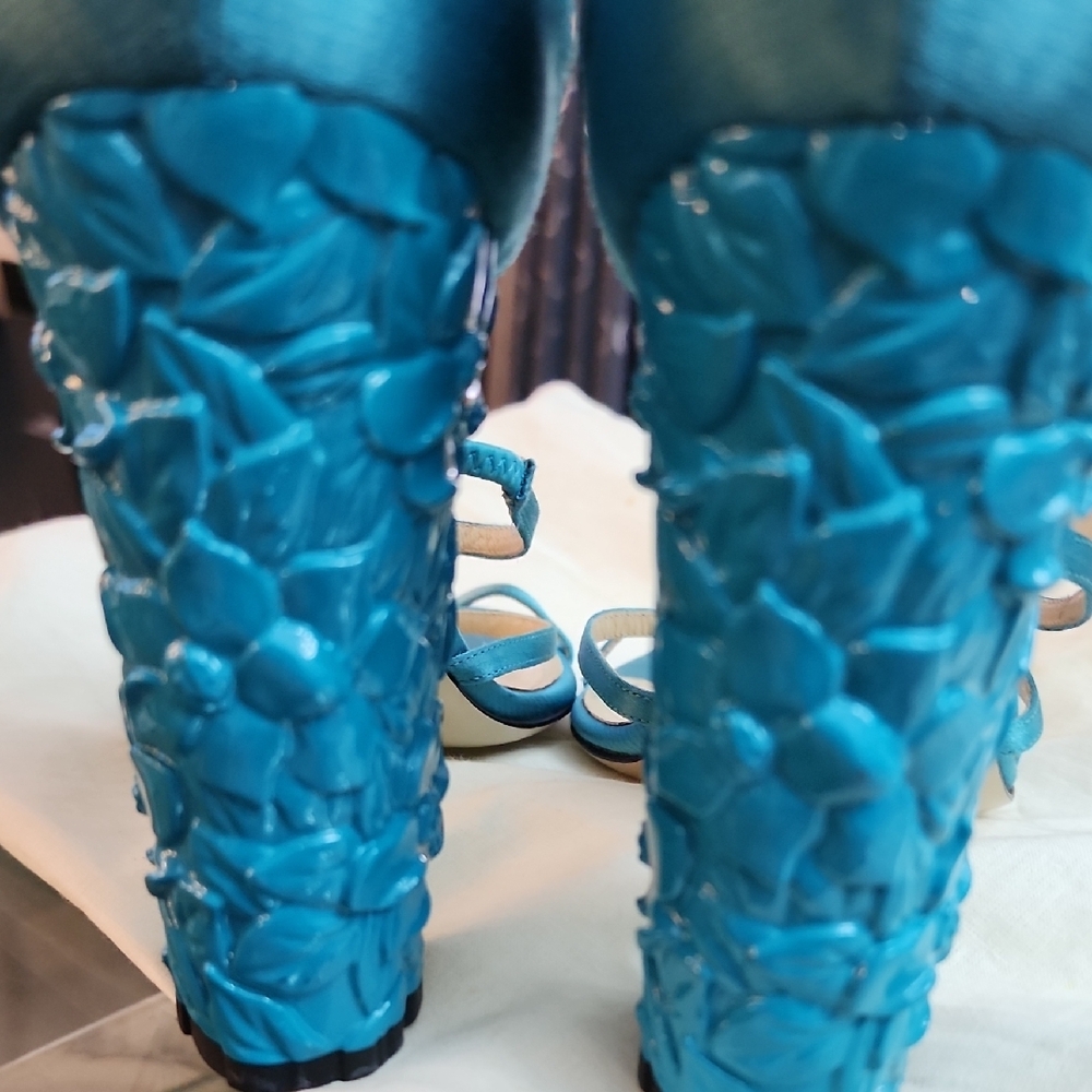 Paul Andrew Blue Chunky Heel Sandals - Picture 12 of 13